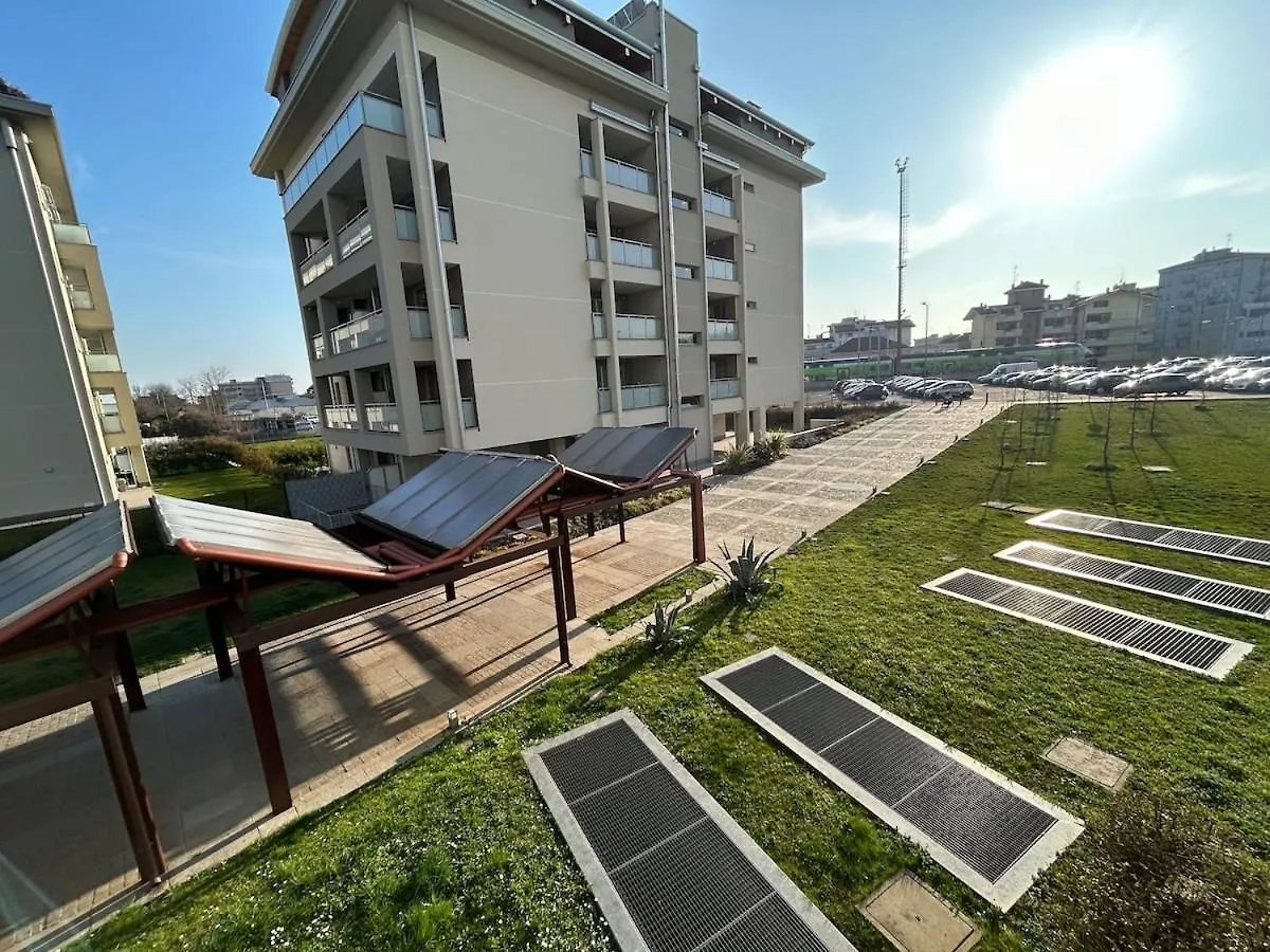 Bilocale Lissone - Stazione Apartment 0*,  Italy