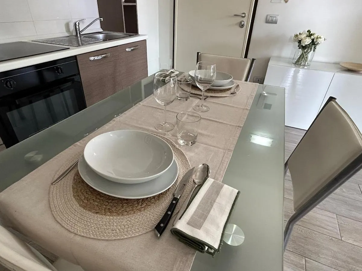 Bilocale Lissone - Stazione Apartment 0*,  Italy
